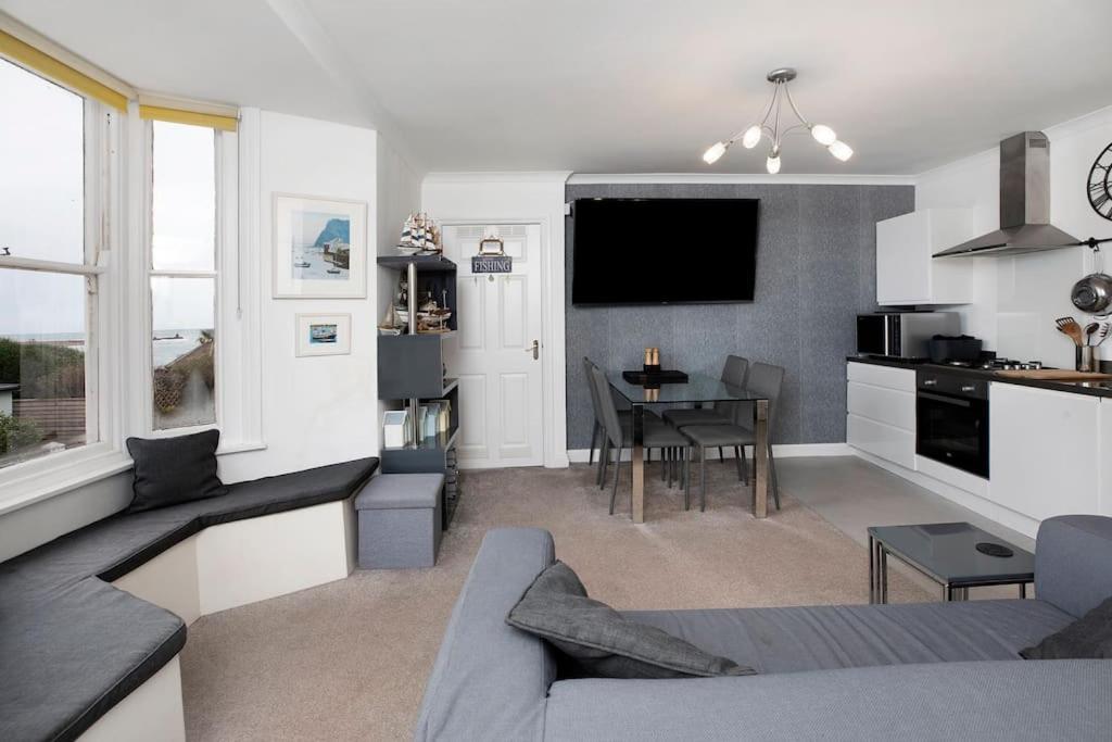 Beach Front Flat Shaldon With Parking Exterior foto