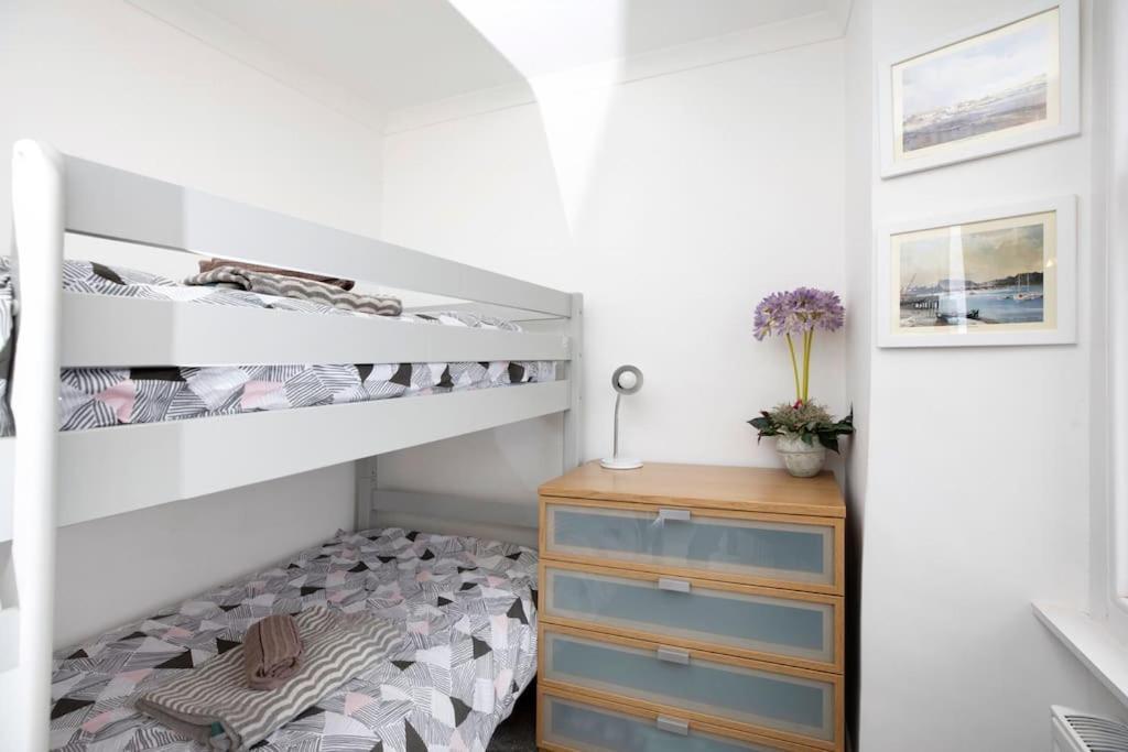 Beach Front Flat Shaldon With Parking Exterior foto